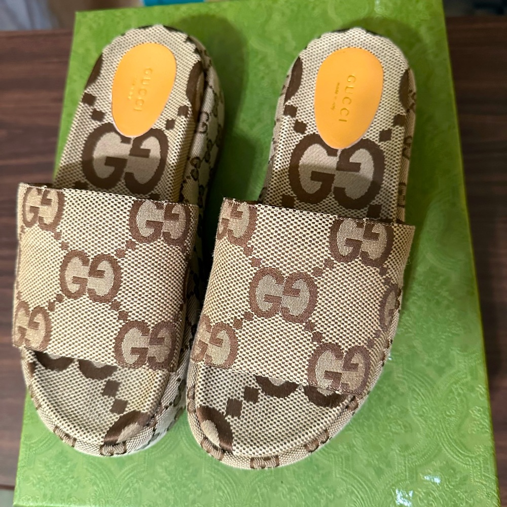 Platform sandals